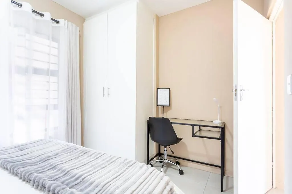 The Cozy Retreat, 2-Bedroom Apartment In Parklands, Le Cap